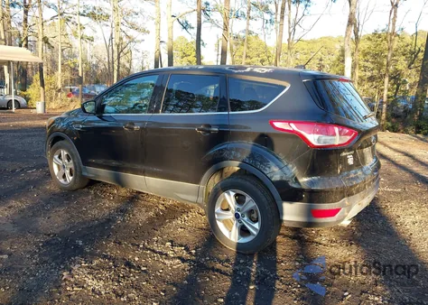 2015 Ford Escape Se z USA, uszkodzony, nr VIN 1FMCU9G95FUA10708